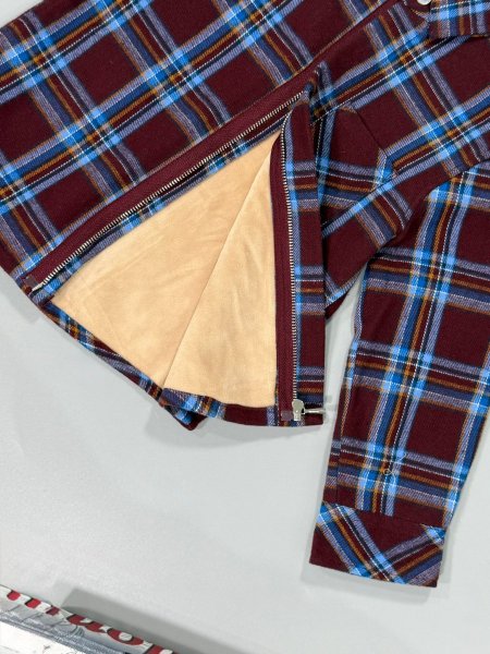 خمري مع ازرق