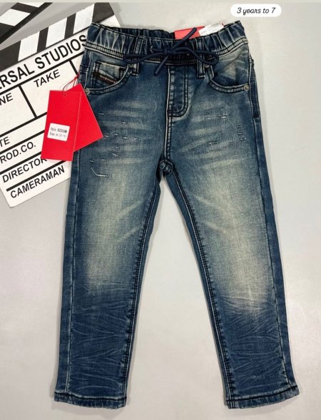 ازرق فاتح ١