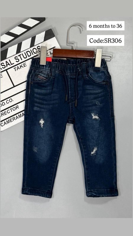 ازرق غامق ٣