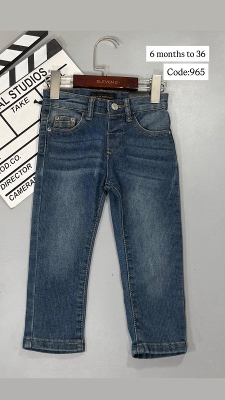 ازرق فاتح ٣